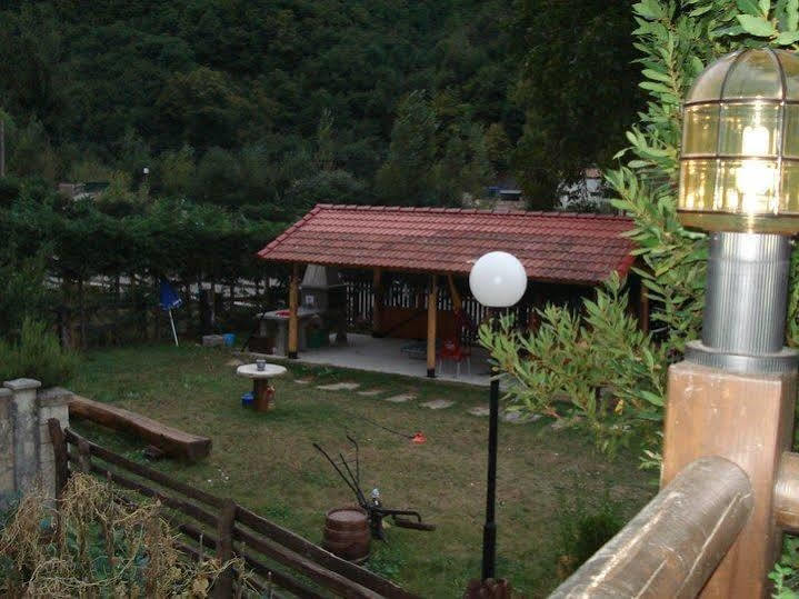Apartamentos Rurales Les Martes フェレチョサ エクステリア 写真